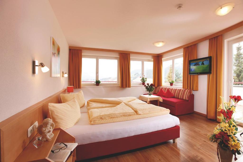 Hotel Alpenroyal Fiss Oda fotoğraf
